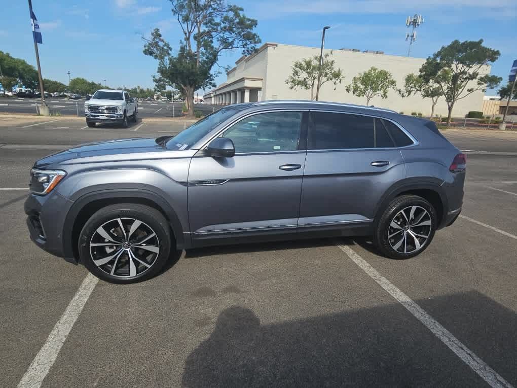 Used 2024 Volkswagen Atlas Cross Sport SEL Premium R-Line AWD/4WD image 4
