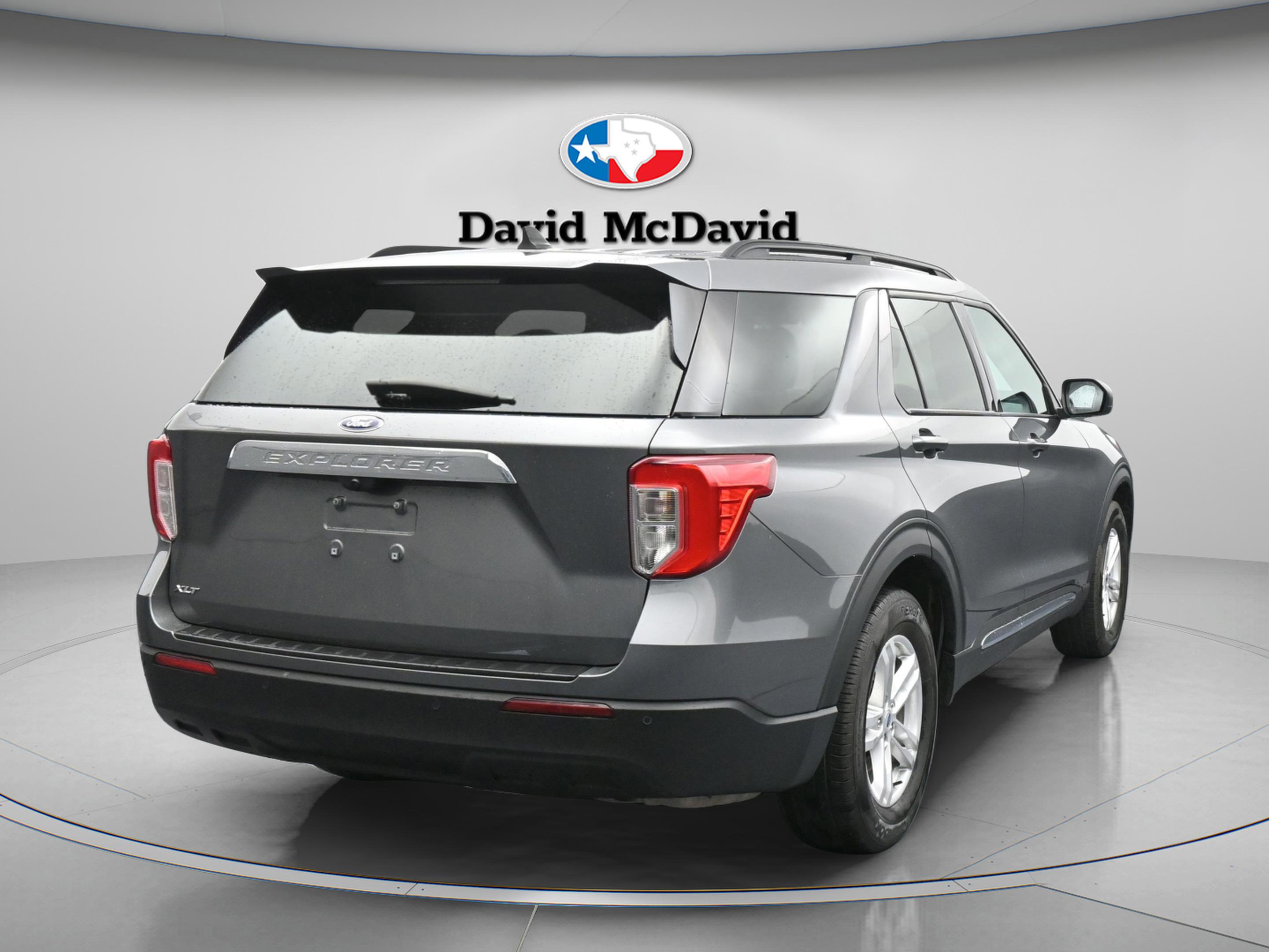Used 2023 Ford Explorer XLT RWD image 8