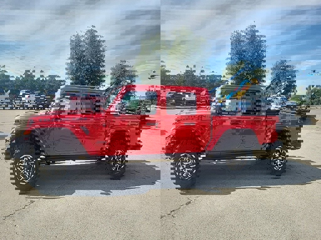 New 2025 Jeep Gladiator Rubicon w/ Safety Group image 3