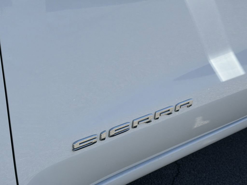 Used 2025 GMC Sierra 1500 SLT image 29