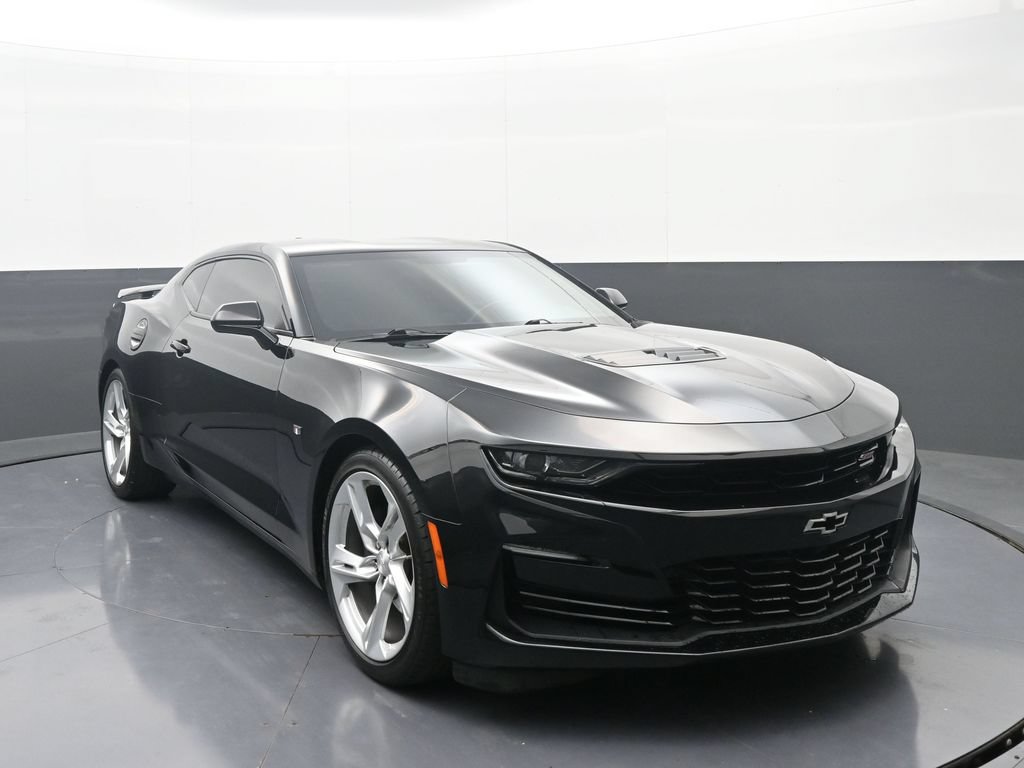 Used 2019 Chevrolet Camaro SS RWD image 3