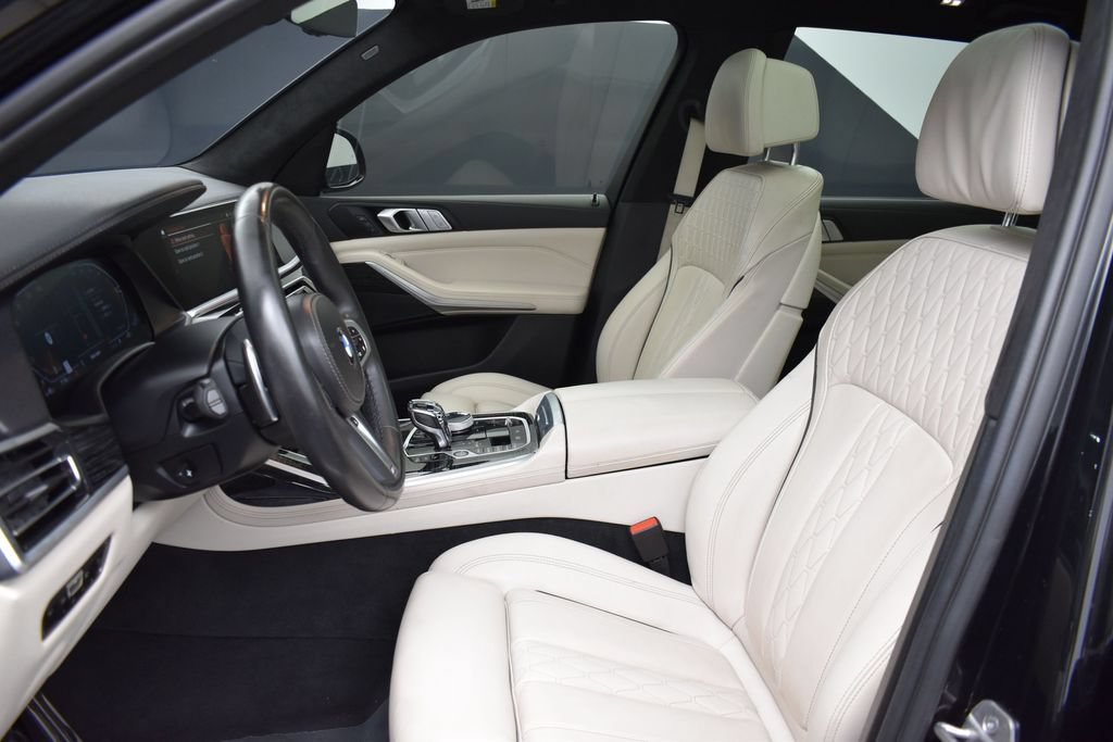 Used 2022 BMW X7 xDrive40i w/ M Sport Package AWD/4WD image 10