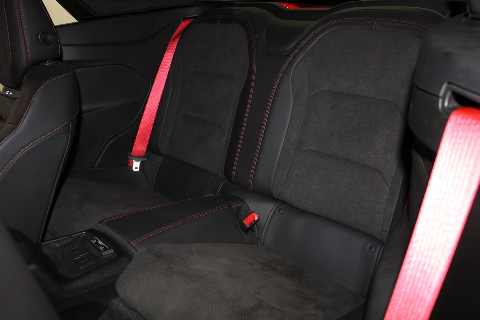 Used 2019 Chevrolet Camaro ZL1 RWD image 19