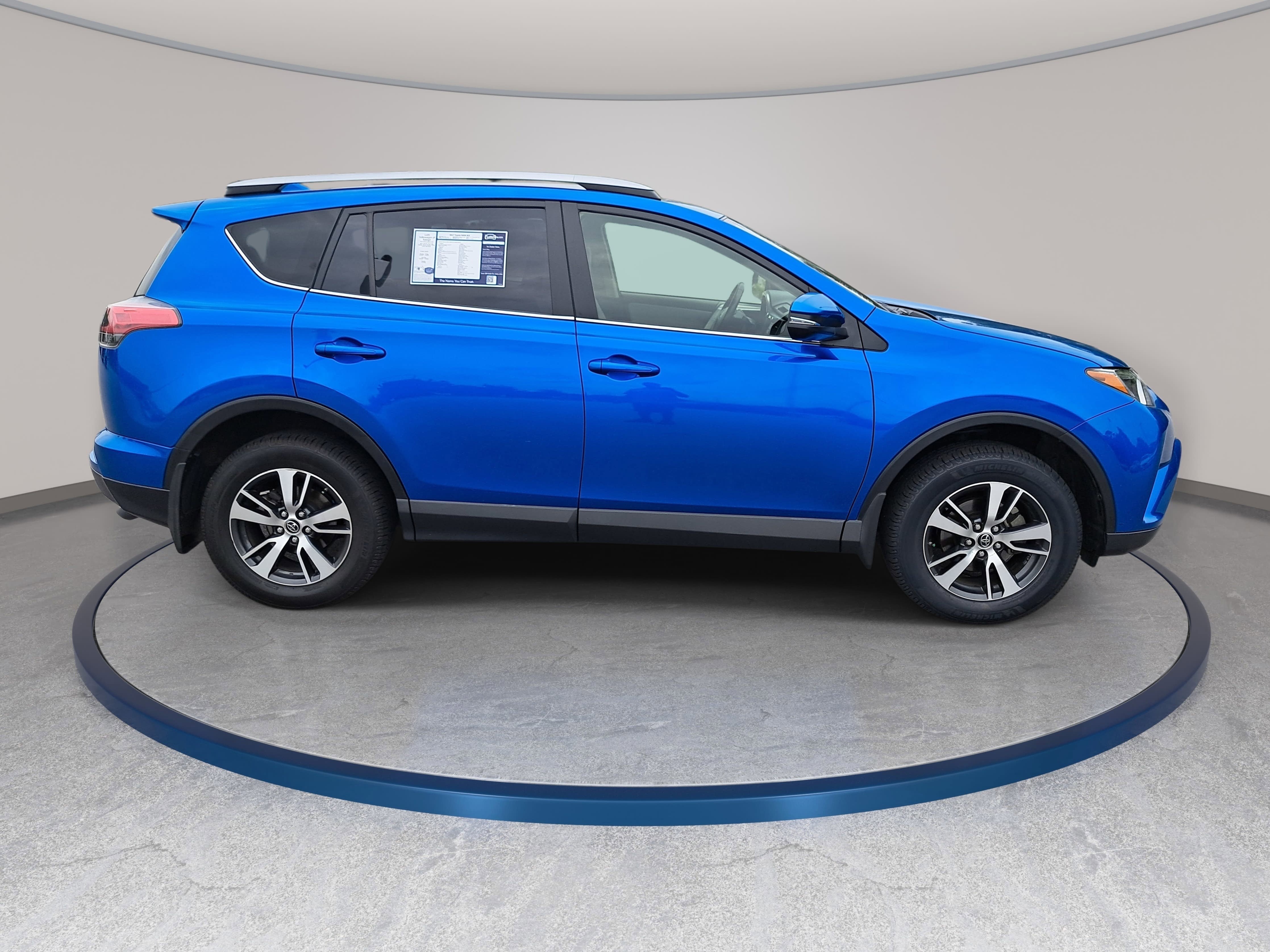 Used 2017 Toyota RAV4 XLE w/ Plus Special Value Package AWD/4WD image 4
