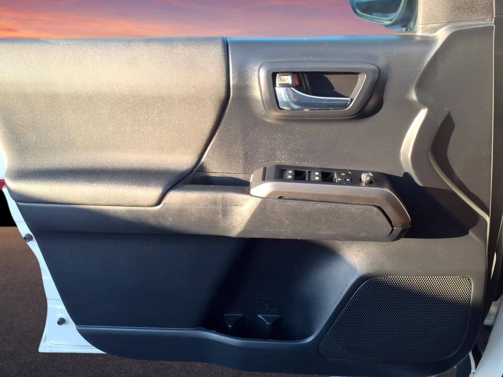 Used 2019 Toyota Tacoma TRD Off-Road AWD/4WD image 23
