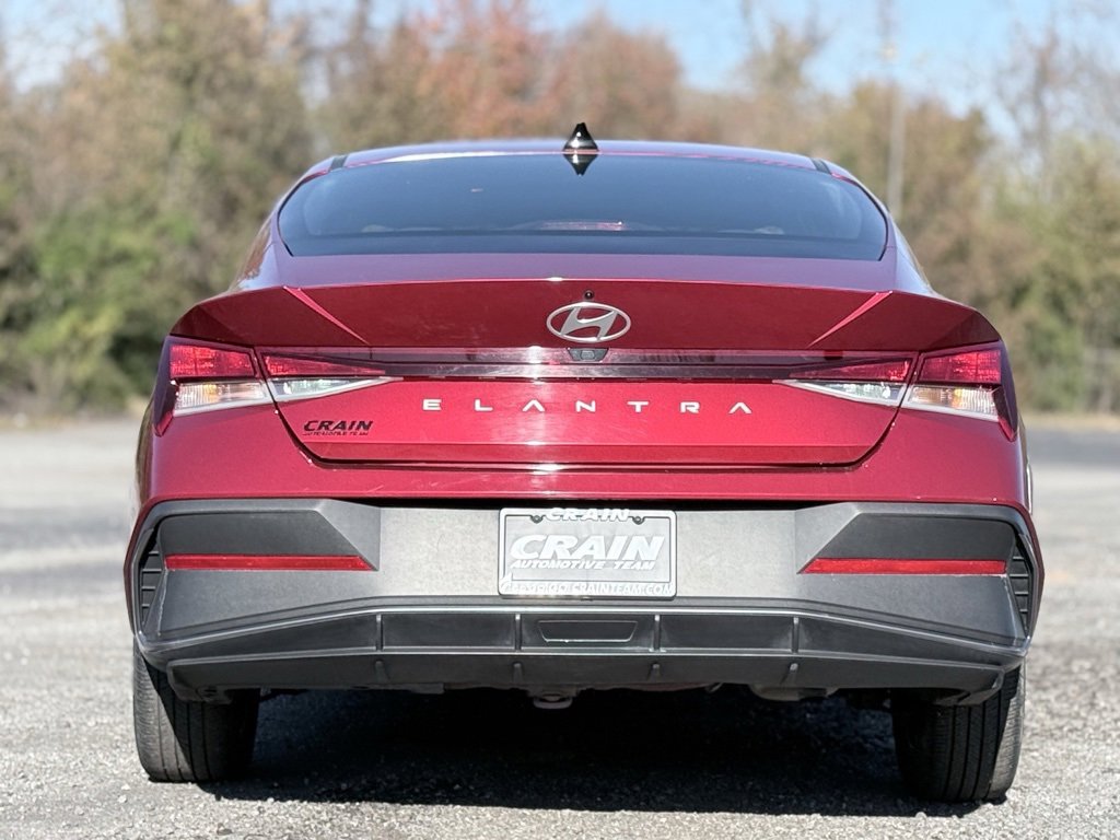 Used 2024 Hyundai Elantra SEL image 6