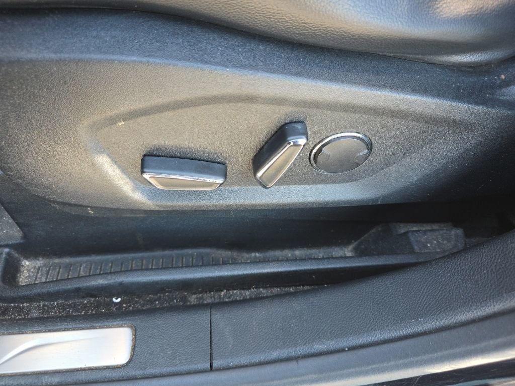 Used 2018 Ford Edge Titanium w/ Equipment Group 301A image 19