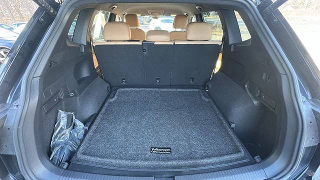 Used 2022 Volkswagen Tiguan SE image 32