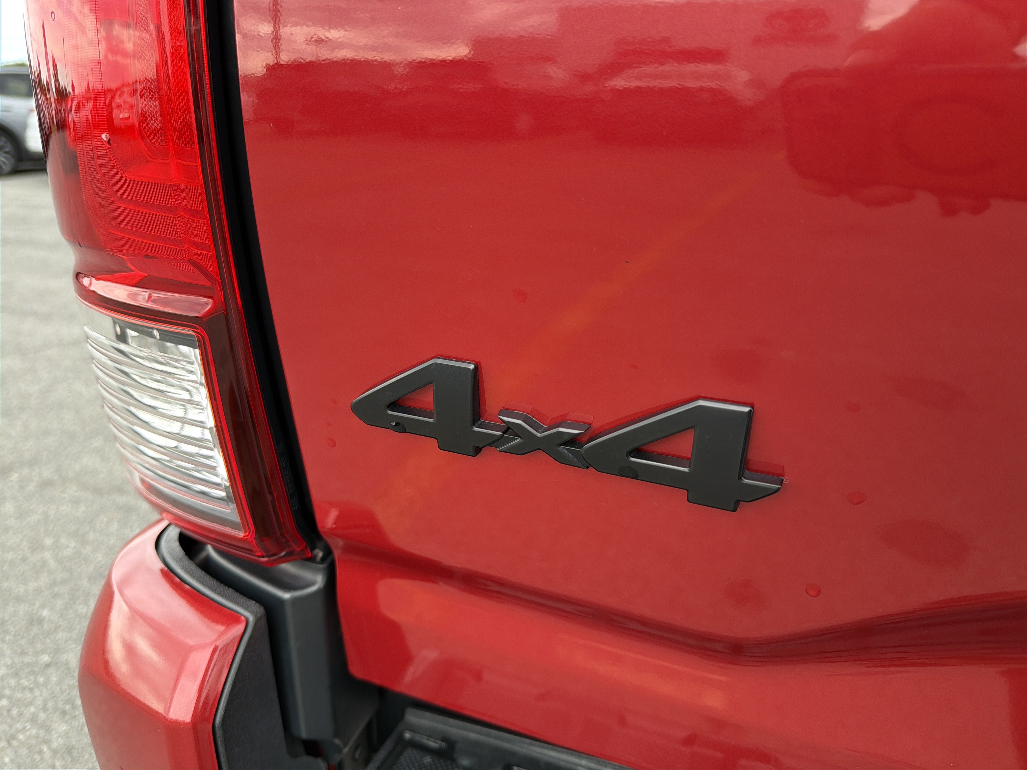 Certified 2019 Toyota Tacoma SR w/ SX Package AWD/4WD image 8