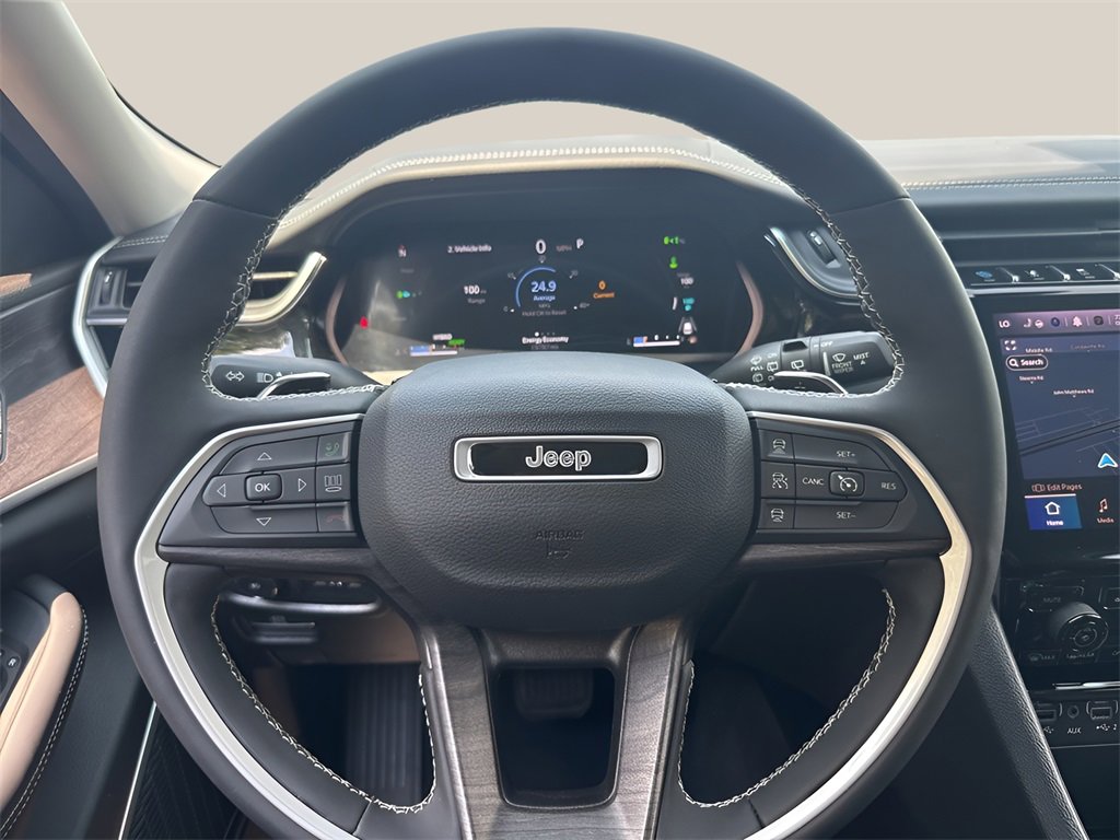 Used 2022 Jeep Grand Cherokee Limited 4xe image 23