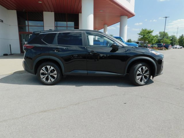 Used 2023 Nissan Rogue SV image 25
