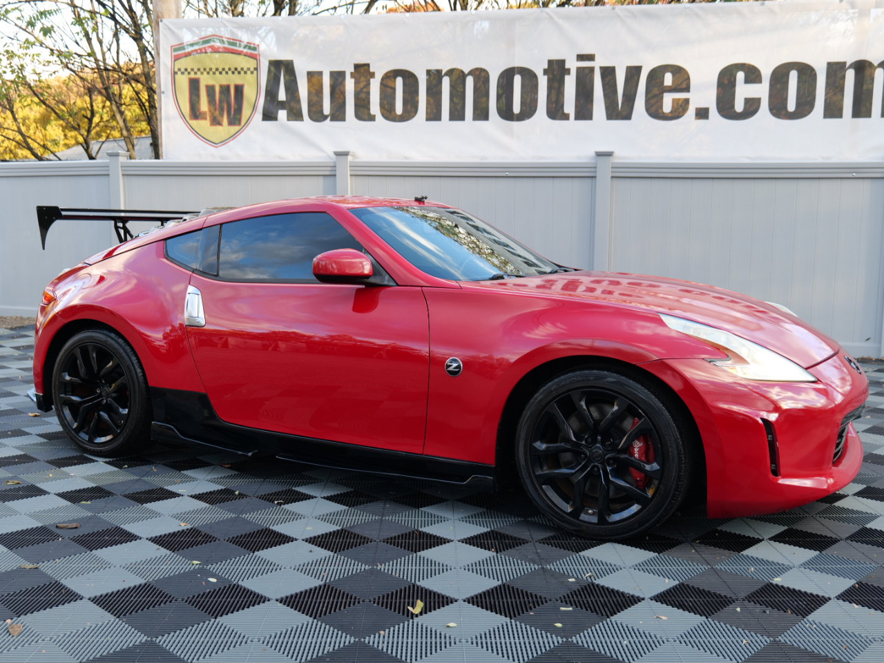 Used 2017 Nissan 370Z Coupe image 3