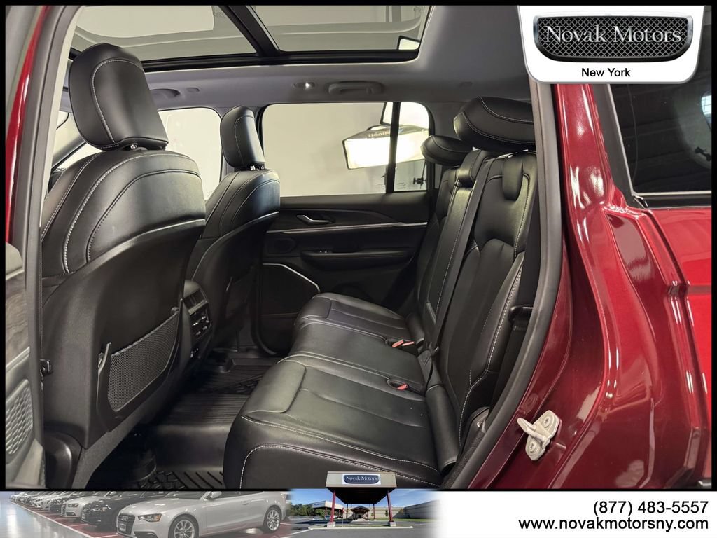 Used 2023 Jeep Grand Cherokee Limited AWD/4WD image 13