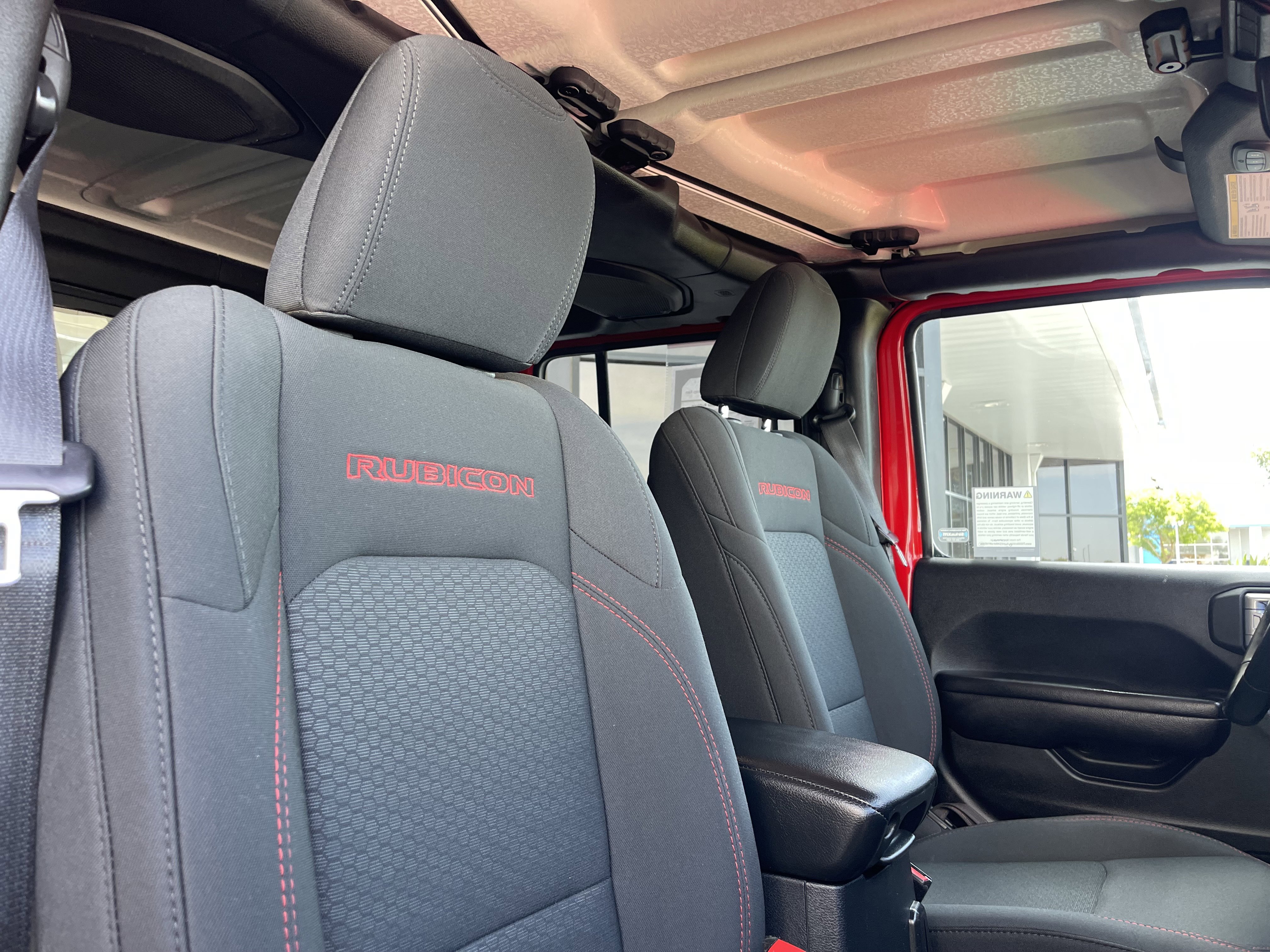 Used 2021 Jeep Gladiator Rubicon AWD/4WD image 18