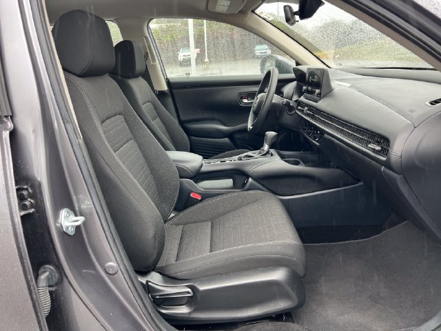 Used 2025 Honda HR-V LX image 9