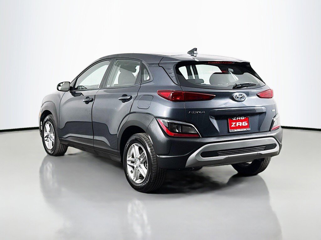 Used 2022 Hyundai Kona SE w/ Cargo Package AWD/4WD image 3