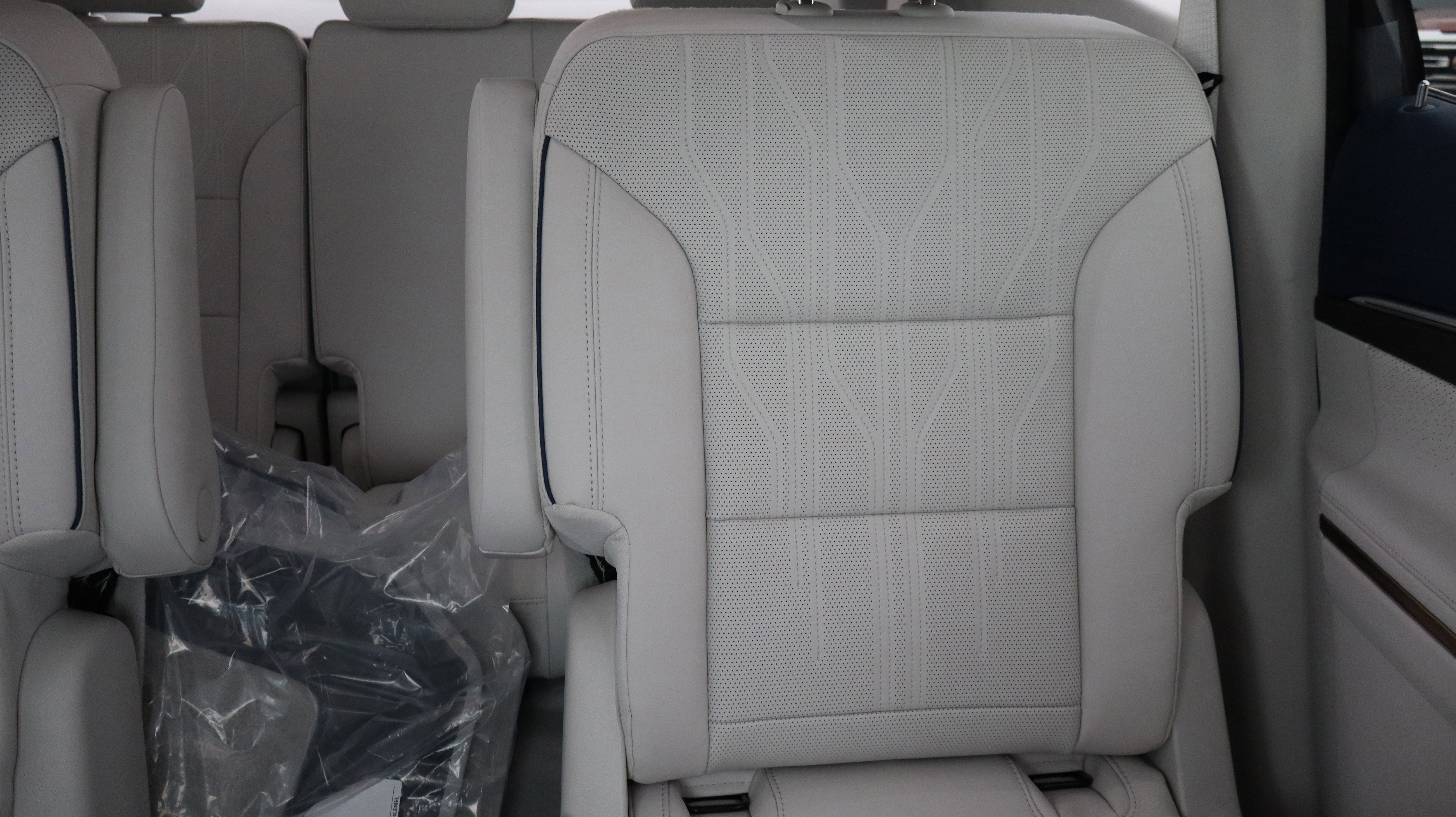 New 2026 Buick Enclave Avenir w/ Super Cruise Package AWD/4WD image 15