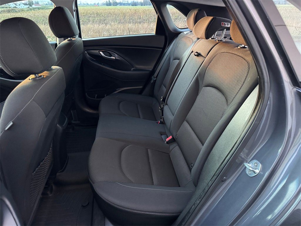 Used 2018 Hyundai Elantra GT image 24