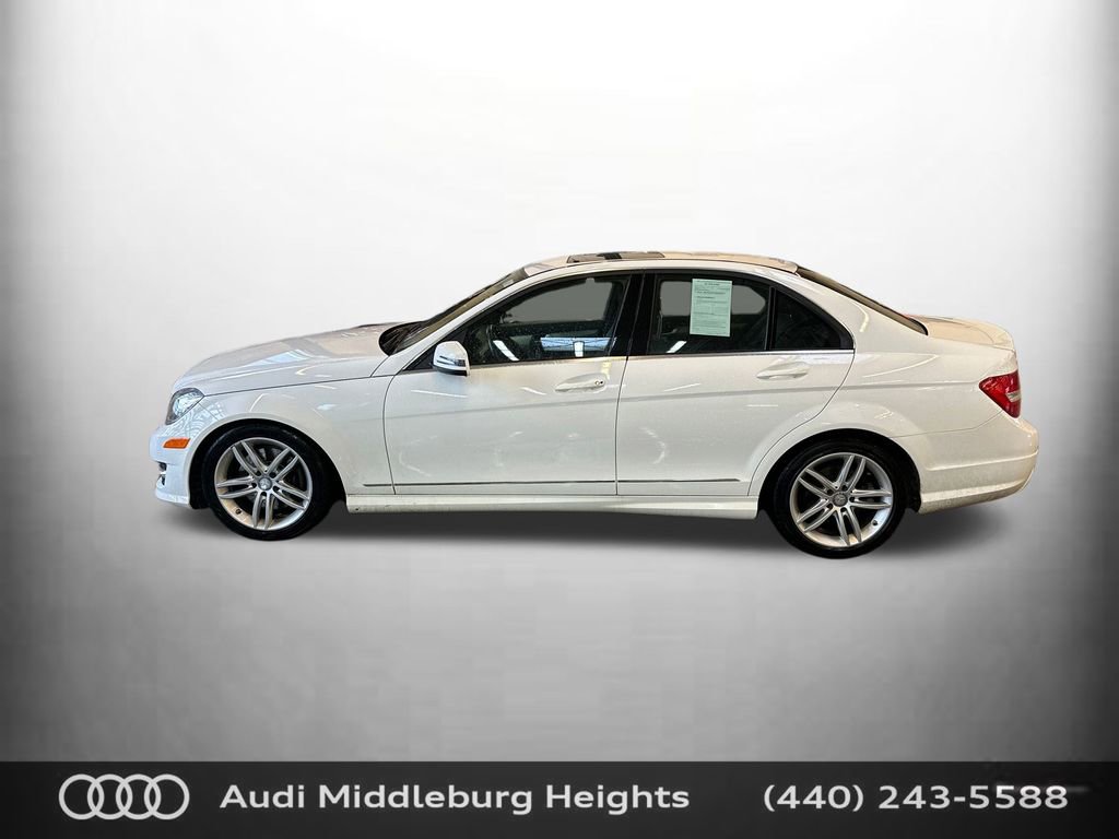 Used 2013 Mercedes-Benz C 300 4MATIC Sedan image 3