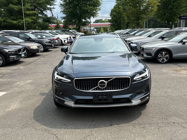 Certified 2025 Volvo V90 B6 Cross Country Ultra AWD/4WD image 6