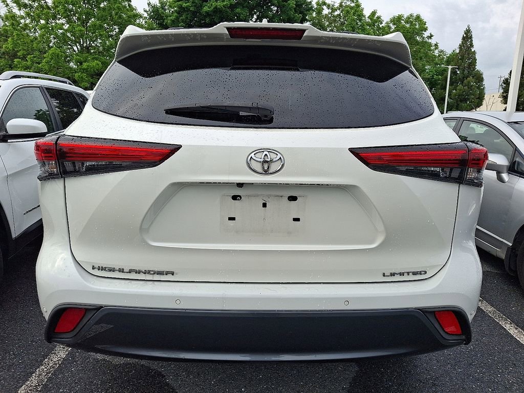 Used 2020 Toyota Highlander Limited FWD image 5
