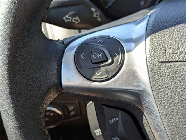 Used 2014 Ford Focus SE w/ SE Sport Package FWD image 4