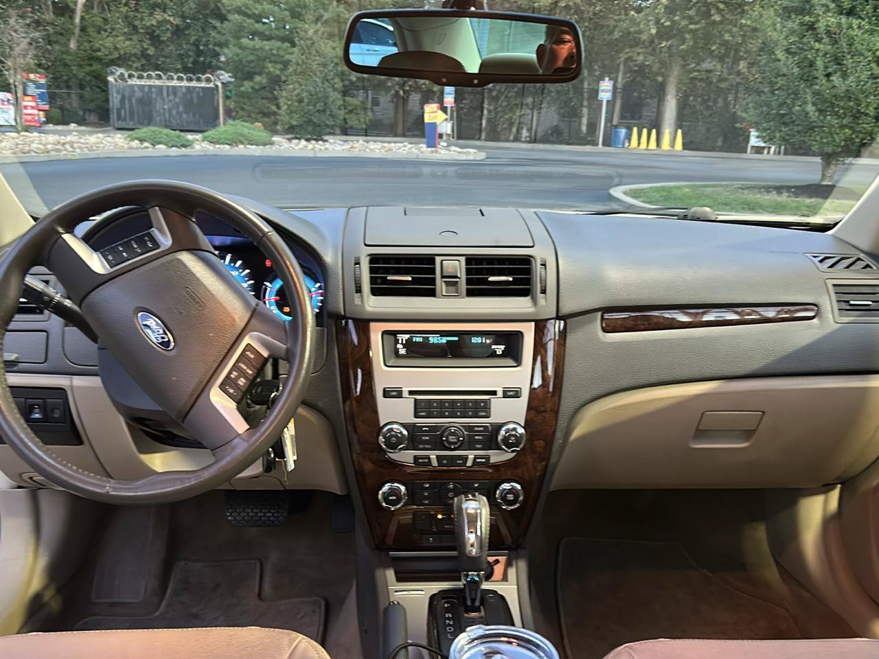 Used 2010 Ford Fusion SEL FWD image 14