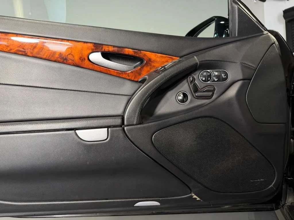 Used 2011 Mercedes-Benz SL 550 w/ Premium I Pkg image 17