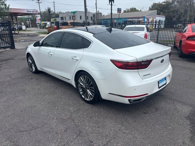 Used 2019 Kia Cadenza Limited image 3
