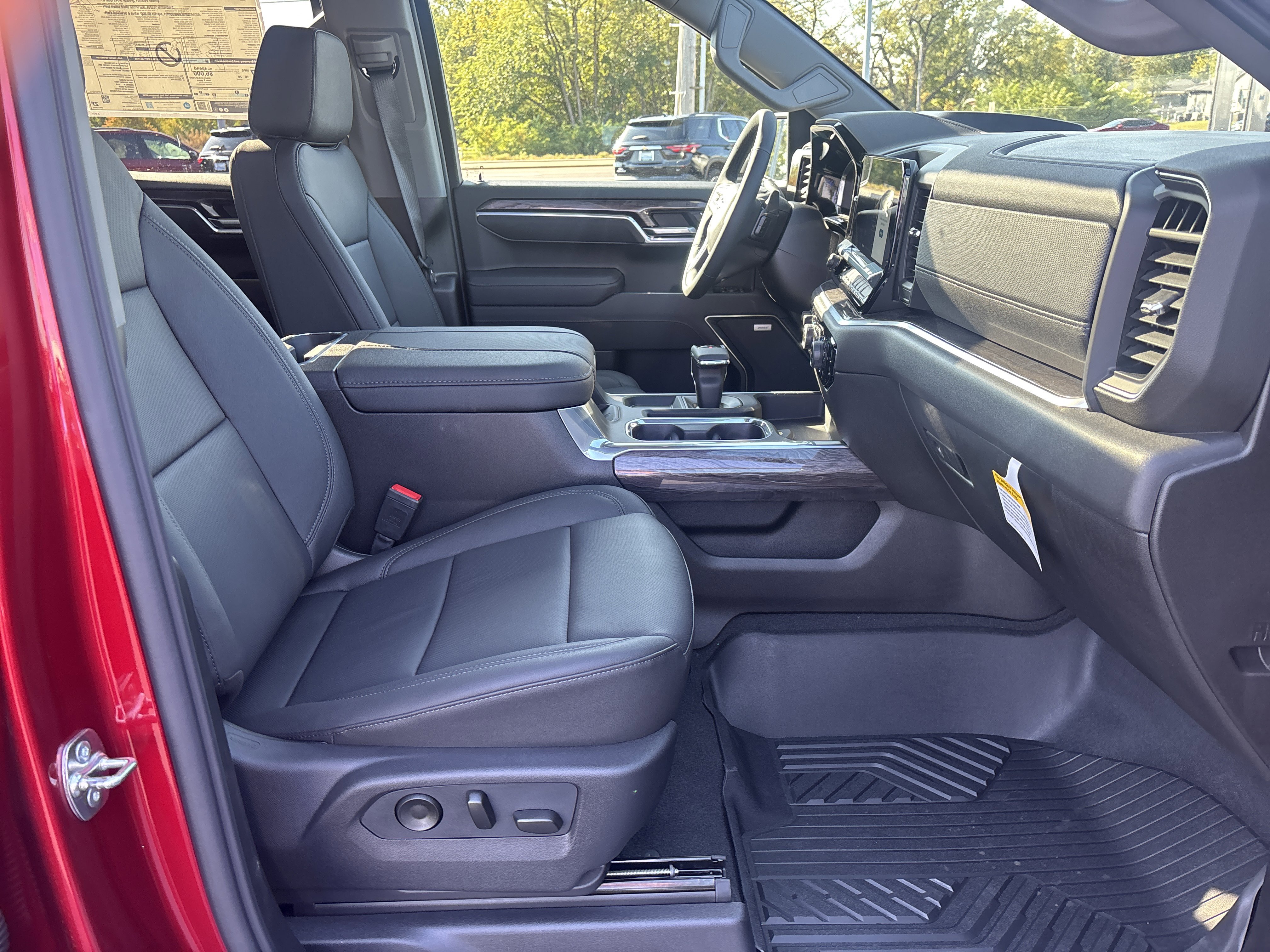 New 2026 Chevrolet Silverado 1500 LTZ w/ LTZ Premium Package image 17