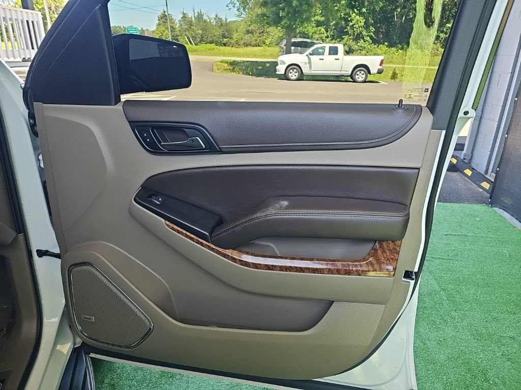 Used 2019 Chevrolet Tahoe Premier AWD/4WD image 38