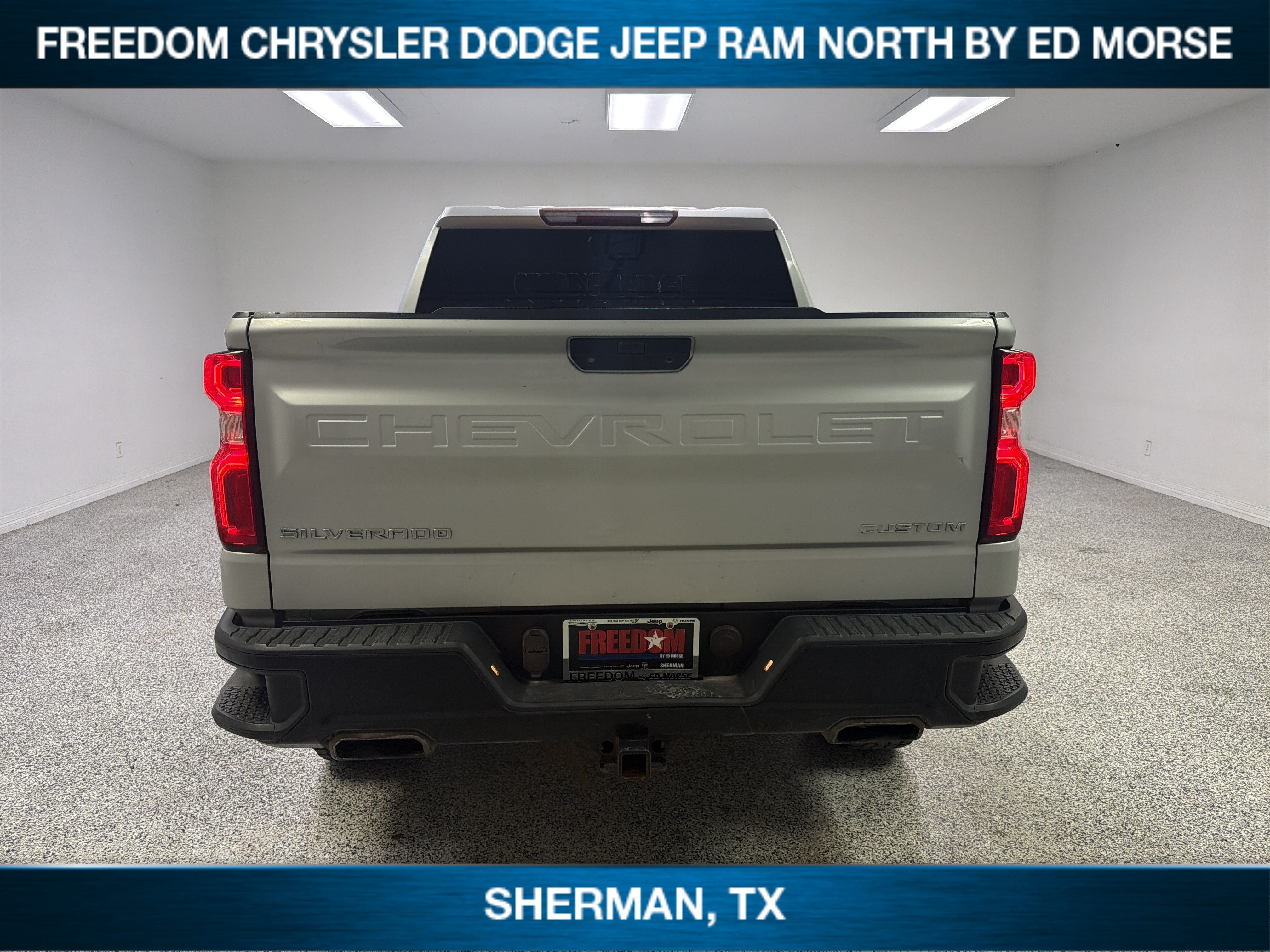 Used 2019 Chevrolet Silverado 1500 Custom Trail Boss w/ Custom Convenience Package AWD/4WD image 5