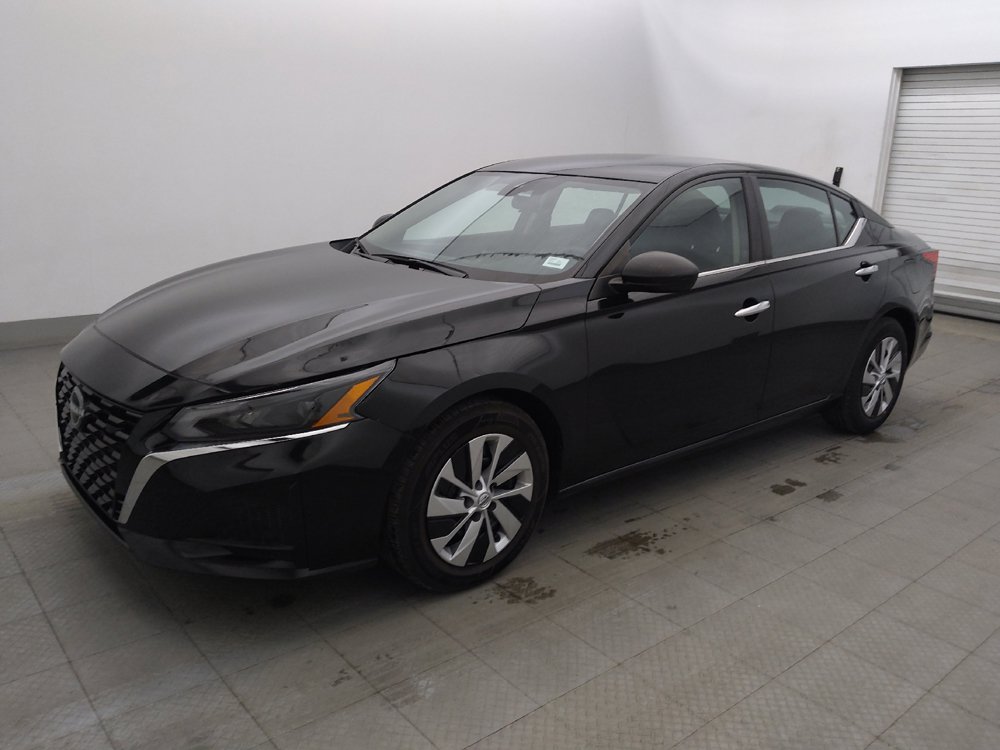 Used 2024 Nissan Altima 2.5 S FWD image 2