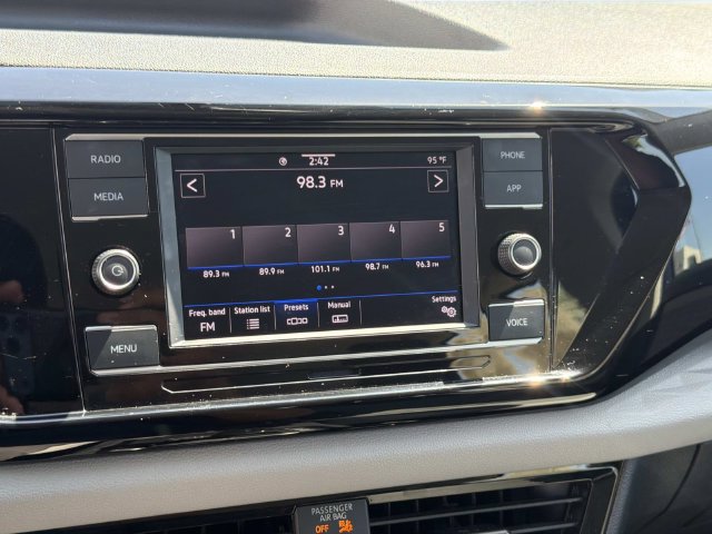 Certified 2023 Volkswagen Taos S FWD image 21