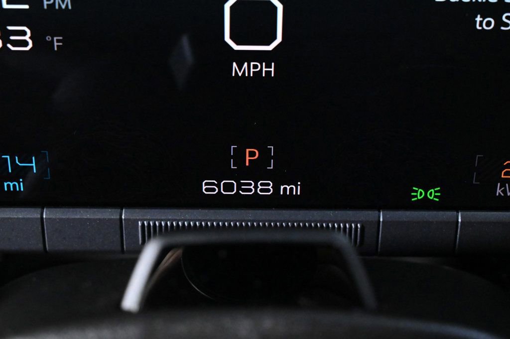 Used 2025 GMC Hummer EV 3X w/ LPO, Illumination Package image 12