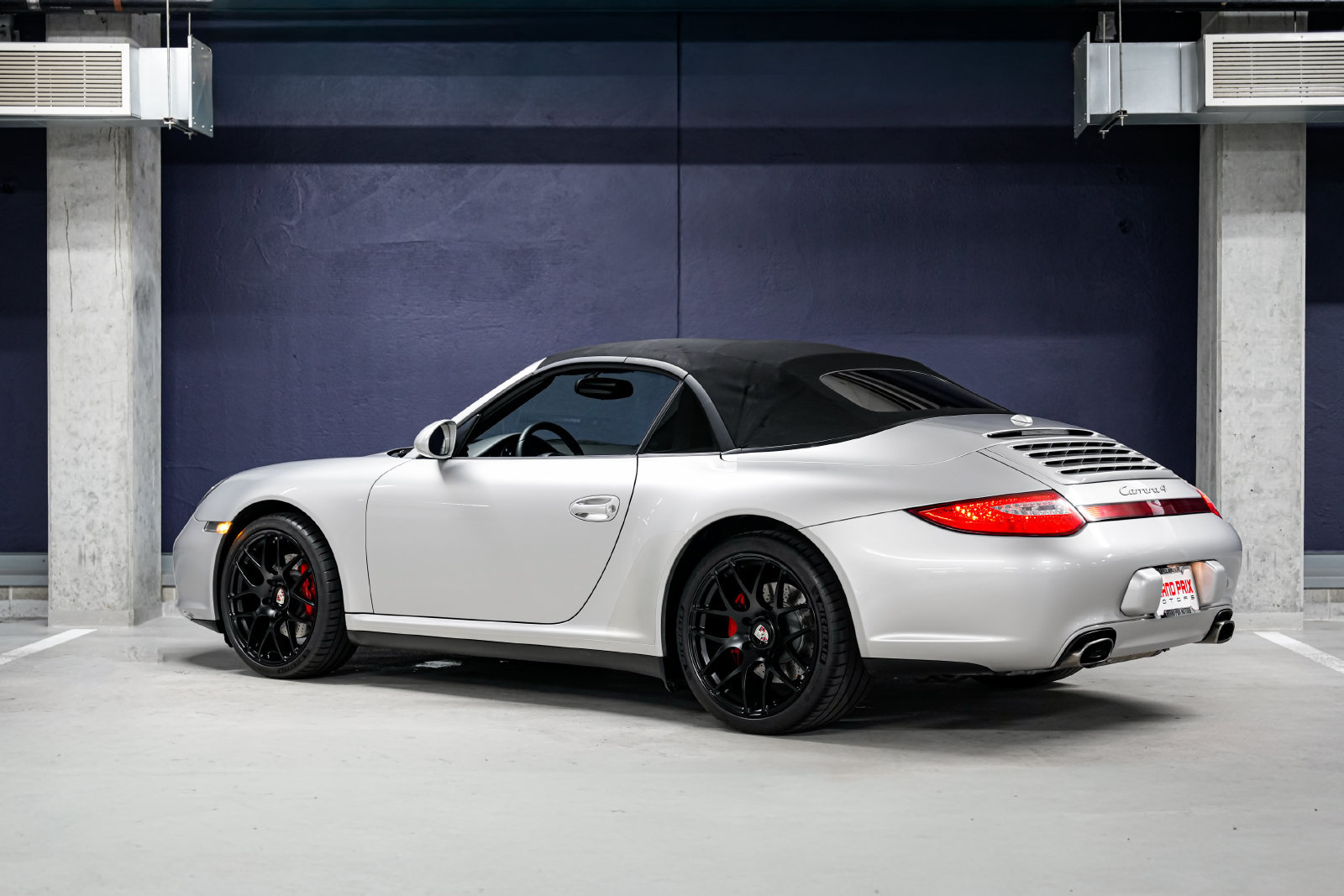 Used 2009 Porsche 911 Carrera 4 AWD/4WD image 8