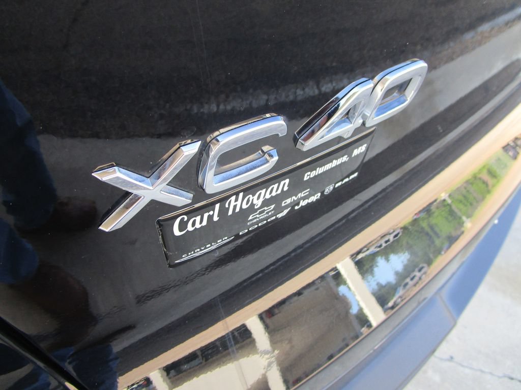 Used 2022 Volvo XC40 T5 Momentum AWD/4WD image 12