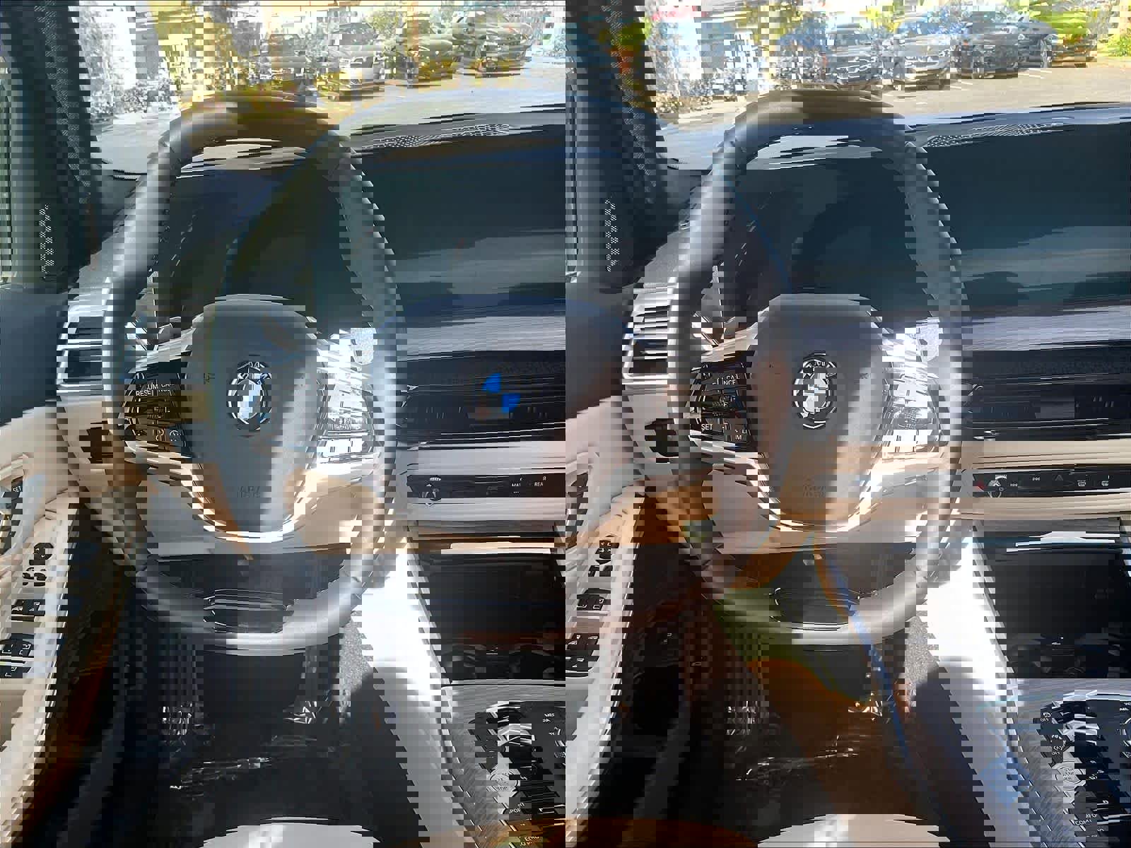 Certified 2025 BMW 330i Sedan w/ Convenience Package image 7