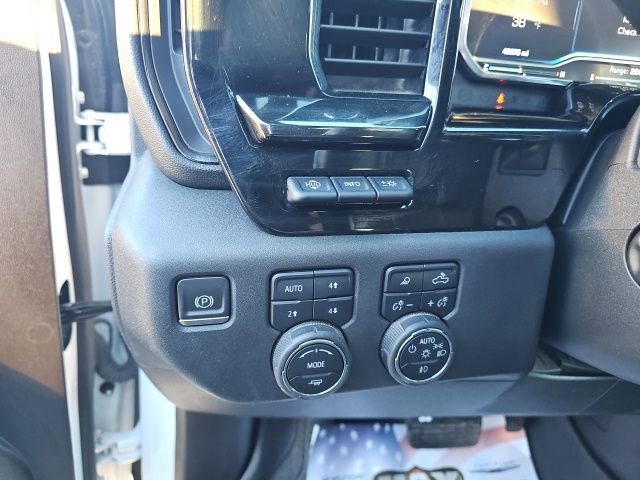 Used 2023 Chevrolet Silverado 1500 ZR2 w/ Technology Package image 21
