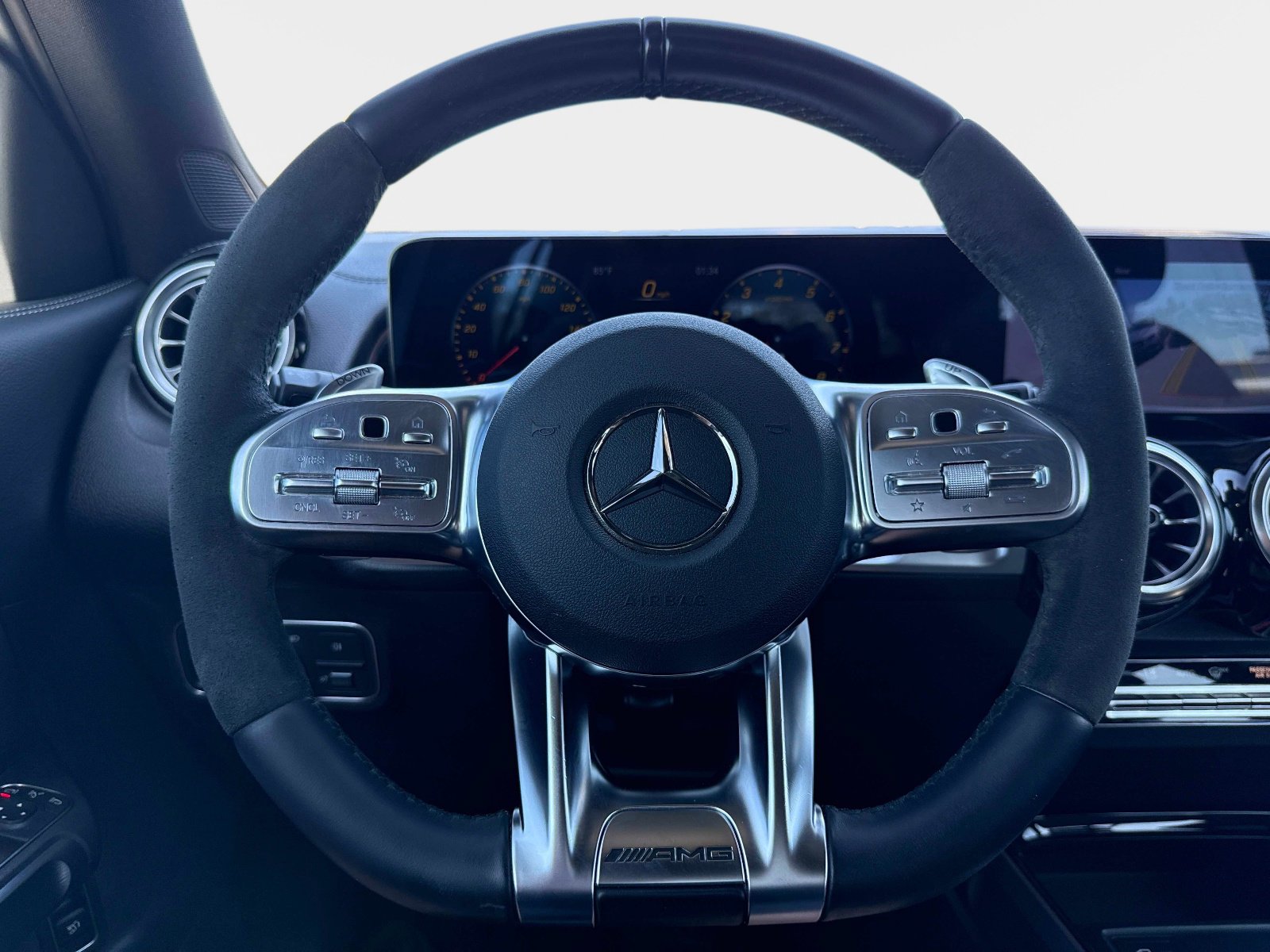 Certified 2022 Mercedes-Benz GLB 35 AMG 4MATIC image 29