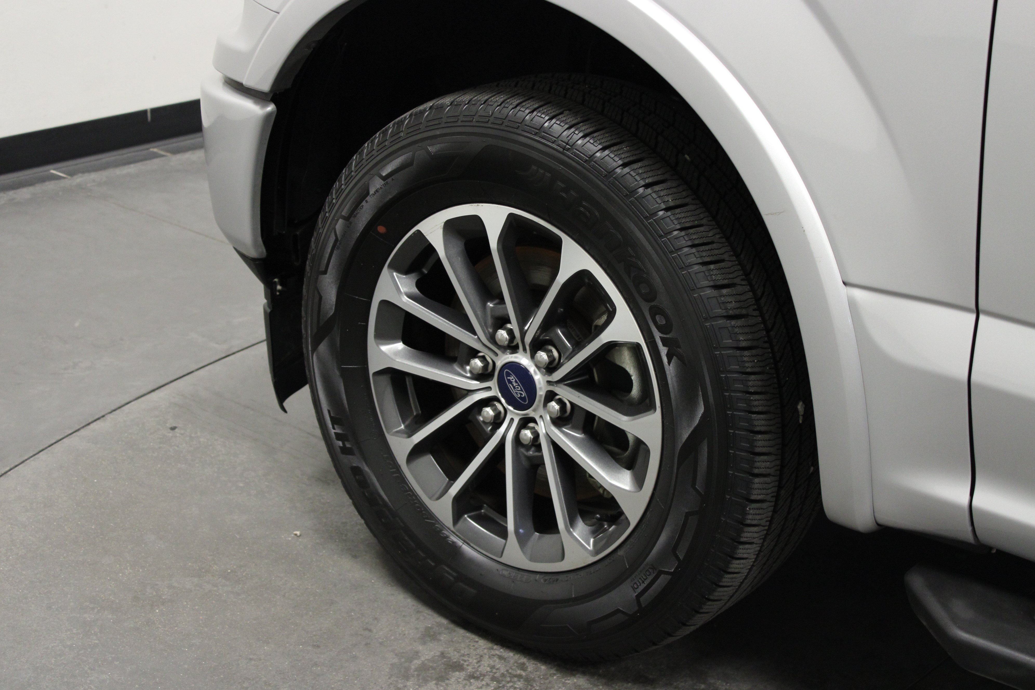 Used 2019 Ford F150 XLT w/ Equipment Group 302A Luxury RWD image 10