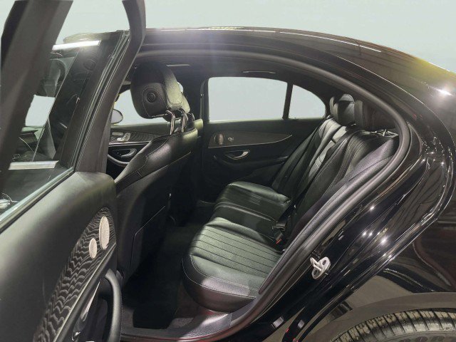 Used 2021 Mercedes-Benz E 350 4MATIC Sedan image 29