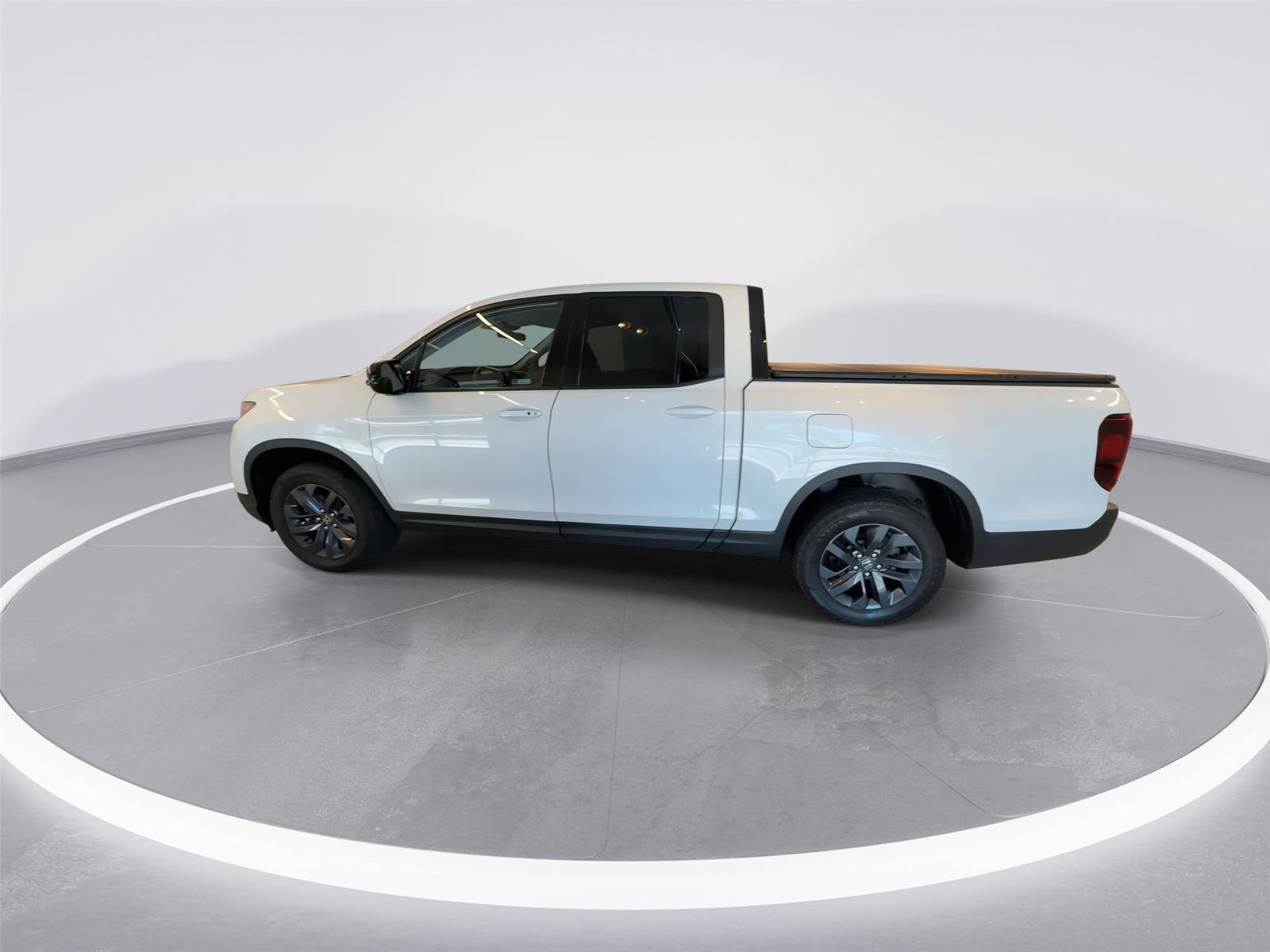 Used 2023 Honda Ridgeline Sport image 5