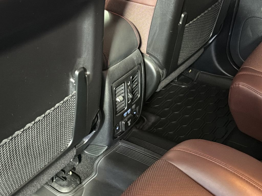 Used 2024 Dodge Durango GT image 30