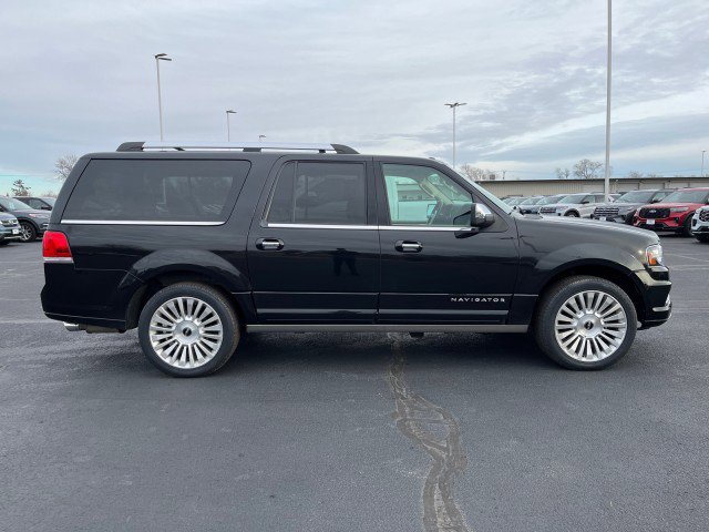 Used 2015 Lincoln Navigator L 4WD w/ Equipment Group 101A Reserve image 6