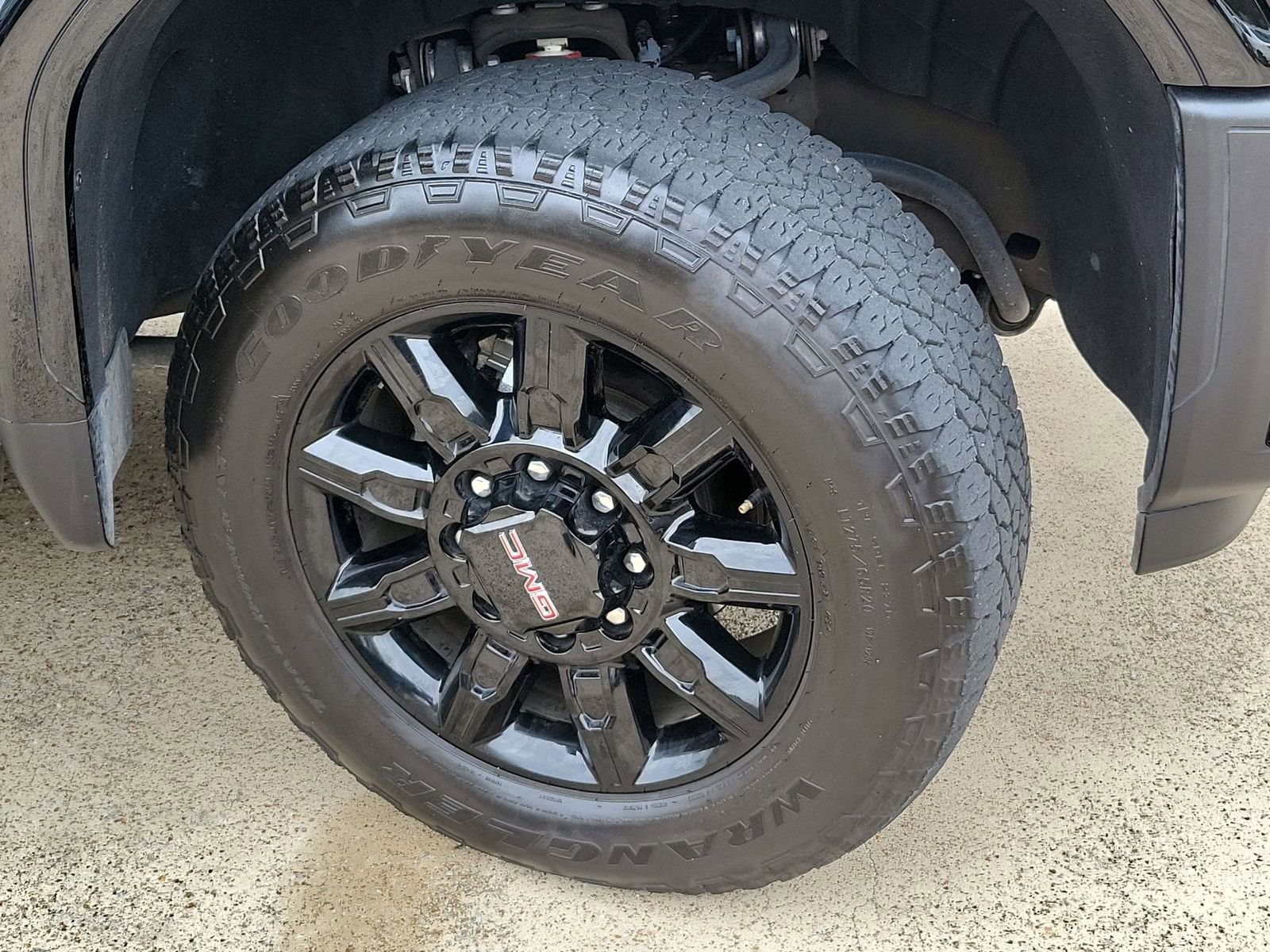 Used 2025 GMC Sierra 2500 AT4 w/ AT4 Premium Plus Package image 34