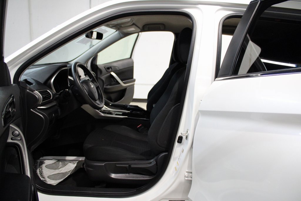 Used 2020 Mitsubishi Eclipse Cross ES image 15