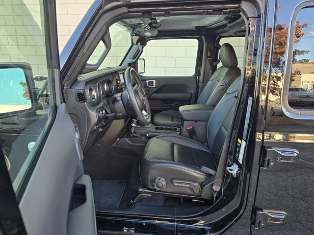 Used 2023 Jeep Wrangler Unlimited Sahara w/ Cold Weather Group image 40