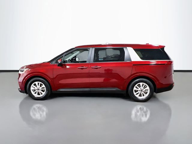 Used 2024 Kia Carnival LX FWD image 4