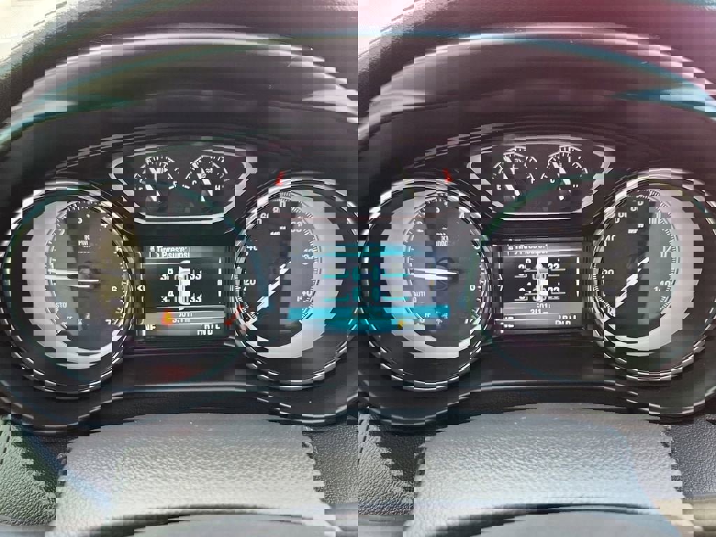 Used 2020 Buick Envision Essence image 23